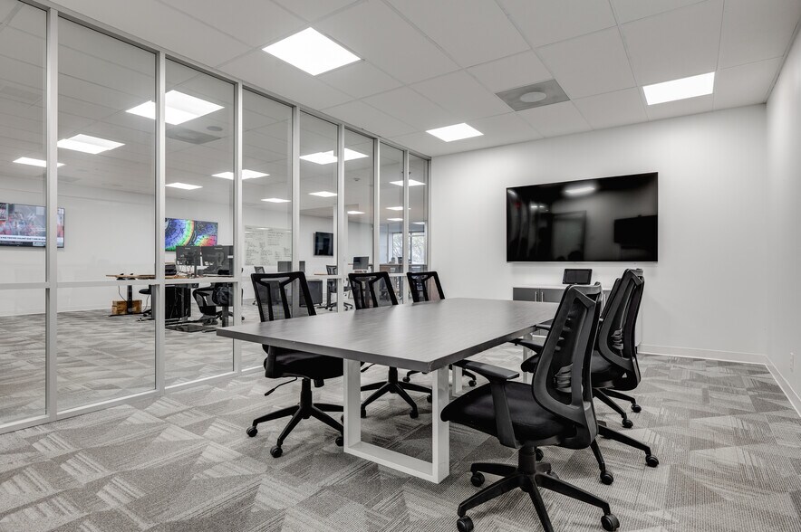 More Photos Of 14665 Midway Rd, Addison Office For Sale