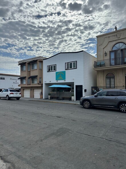 More Photos Of 76 62nd Pl, Long Beach Storefront Retail Residential For Sale