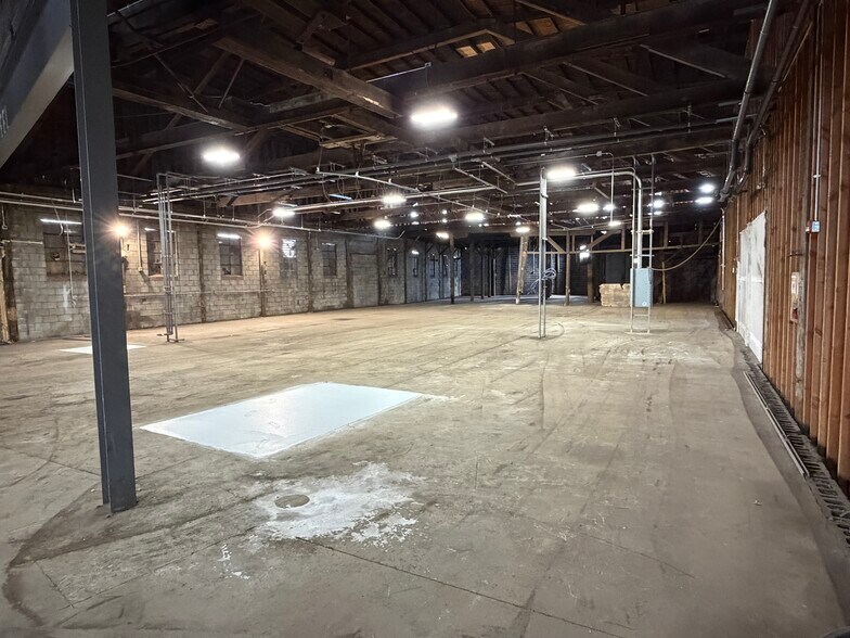 More Photos Of 88 Howard Ave, Bridgeport Warehouse For Lease