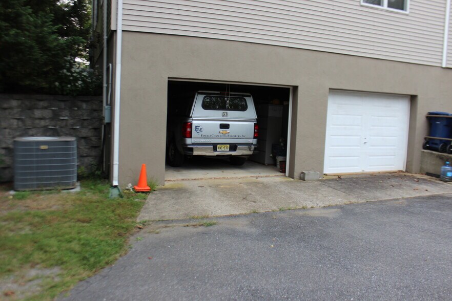 More Photos Of 205 State Route 31 N, Washington Office Residential For Sale