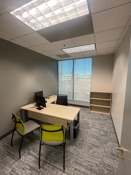 More Photos Of 3780 Kilroy Airport Way, Long Beach Office For Lease