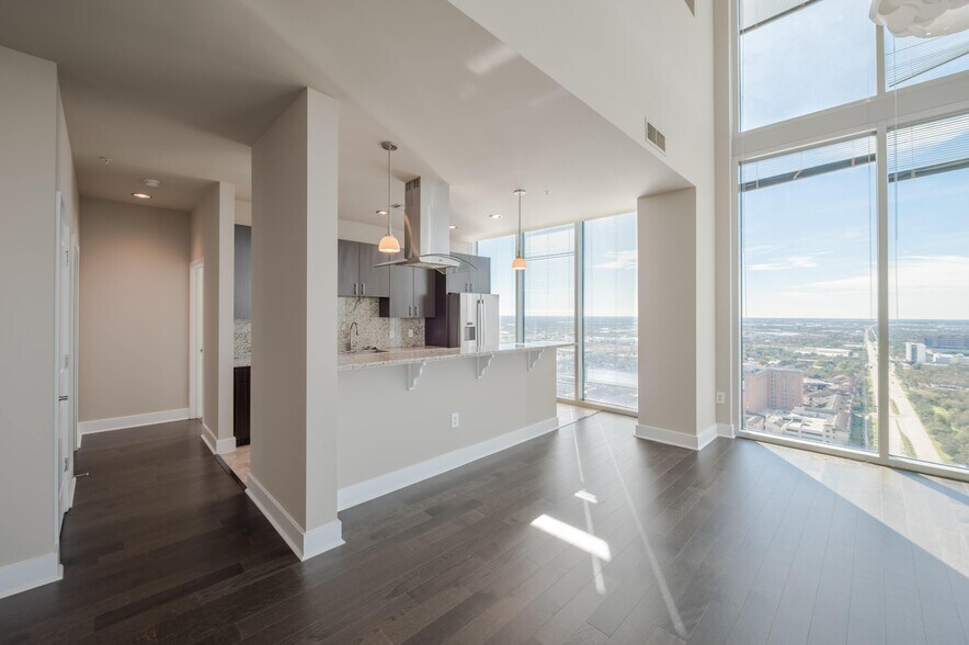 More Photos Of 5927 Almeda Rd, Houston Apartments For Lease