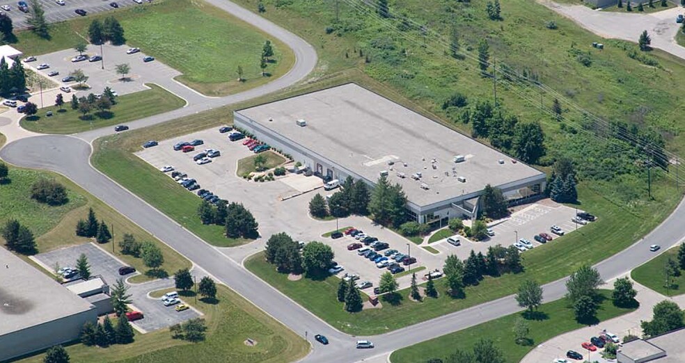 More Photos Of 5222-5230 33rd St SE, Grand Rapids Distribution For Sale