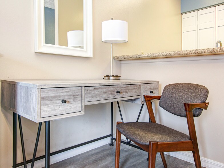 More Photos Of 3220 S Fiske Blvd, Rockledge Hotel For Sale