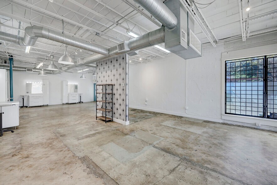 More Photos Of 3803 Bute St, Houston Storefront Retail Residential For Sale