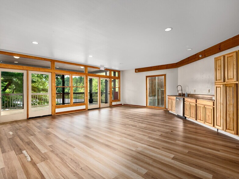 More Photos Of 447 Lily Pad Ln, Flat Rock Lodge Meeting Hall For Sale