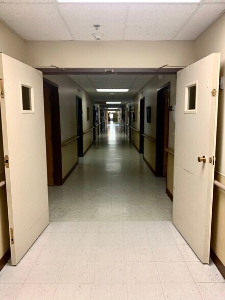 More Photos Of 500 6th Ave, Mendota Skilled Nursing Facility For Lease