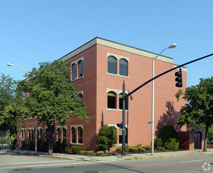 More Photos Of 1 Smith St, Providence Office For Lease