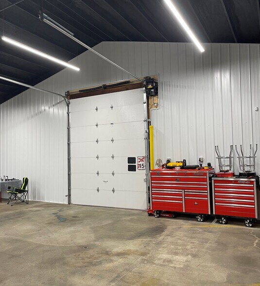 More Photos Of 1313 N Main St, Evansville Storefront For Sale