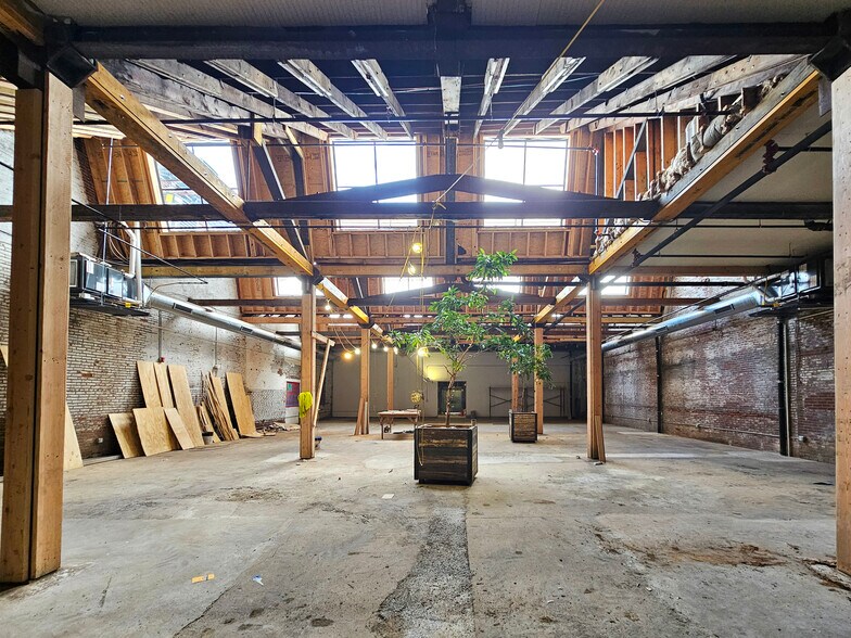 More Photos Of 1930 E Huntingdon St, Philadelphia Warehouse For Lease