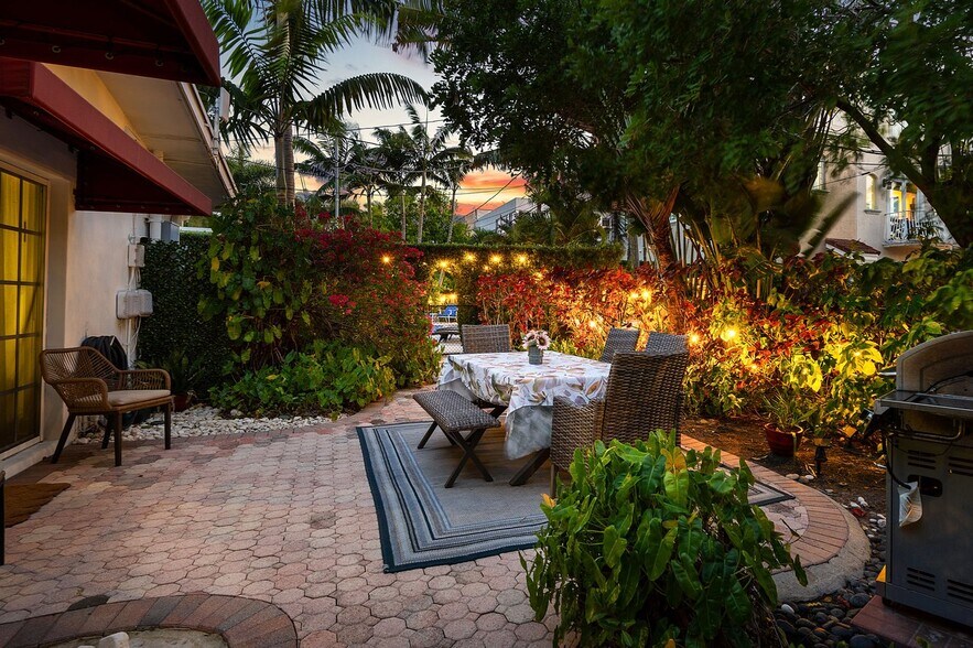 More Photos Of 615-617 NE 9th Ave, Fort Lauderdale Apartments For Sale