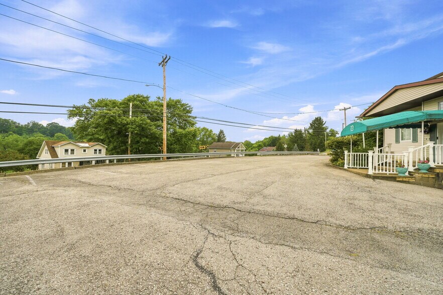 More Photos Of 557 Unity Center Rd, Pittsburgh Funeral Home For Sale