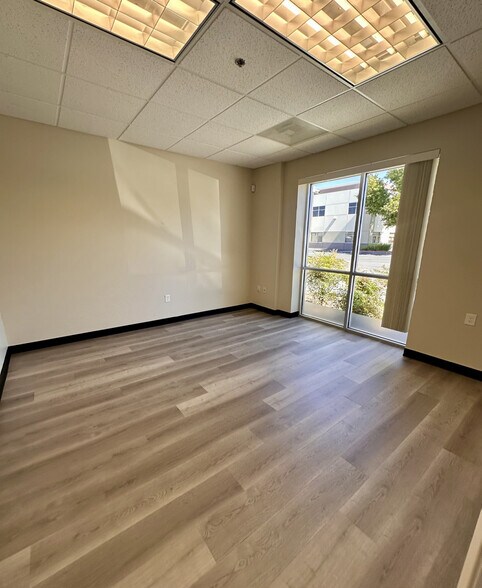More Photos Of 425 Boulder Ct, Pleasanton Flex For Sale