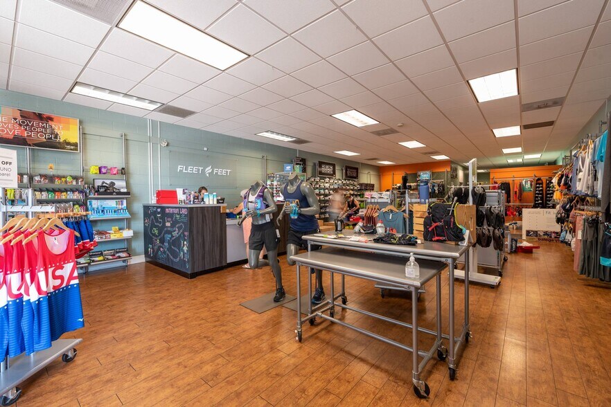 More Photos Of 1518-1520 W Magnolia Blvd, Burbank Storefront Retail Office For Sale