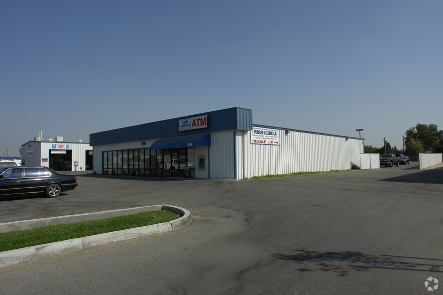 More Photos Of 2821 Auto Mall Dr, Bakersfield Service For Lease