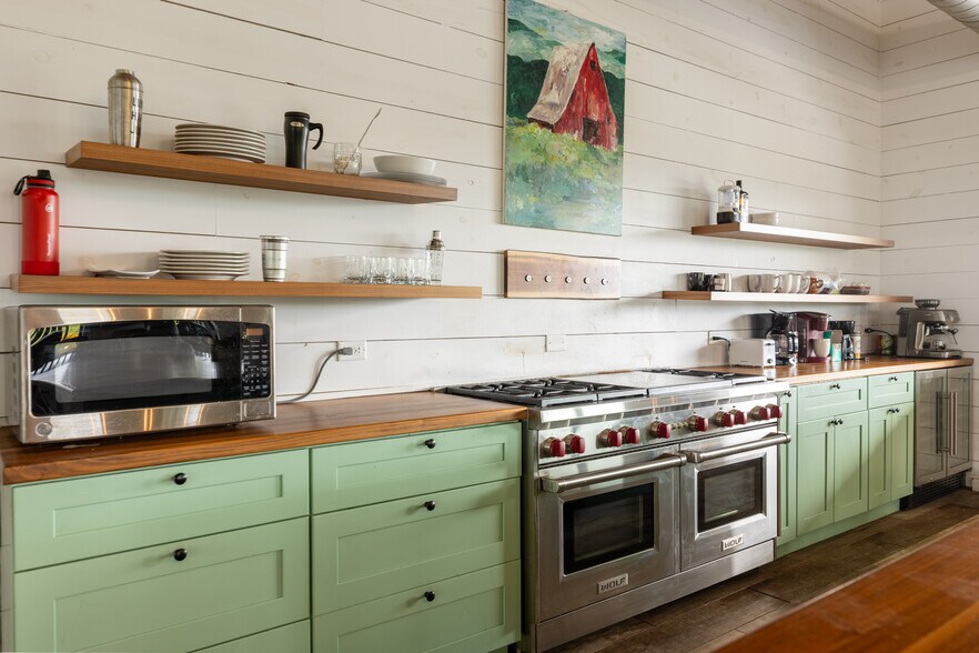 More Photos Of 2199 Roosterville Rd, Roopville Horse Stables For Sale