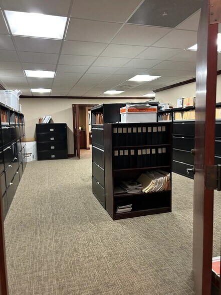 More Photos Of 3829 N Classen Blvd, Oklahoma City Office For Lease