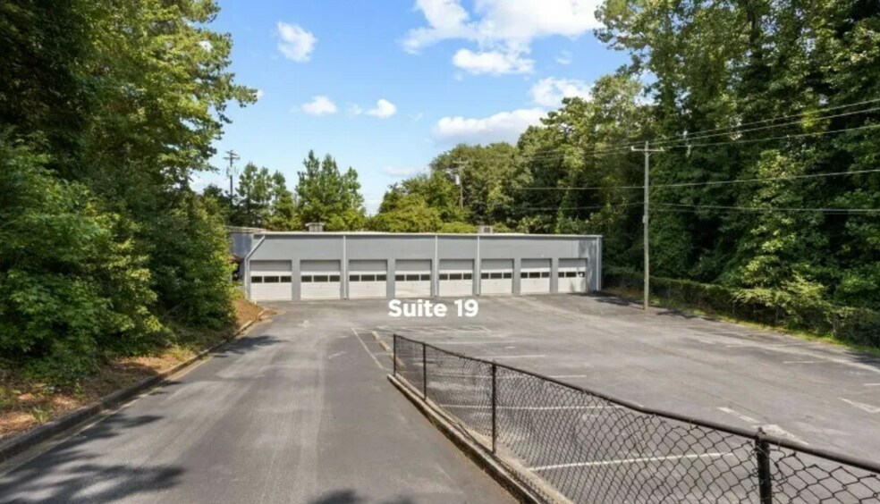 More Photos Of 3014 N Main St, Anderson Storefront Retail Office For Lease