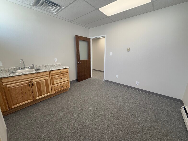 More Photos Of 731 E 2nd St, Casper Office For Lease