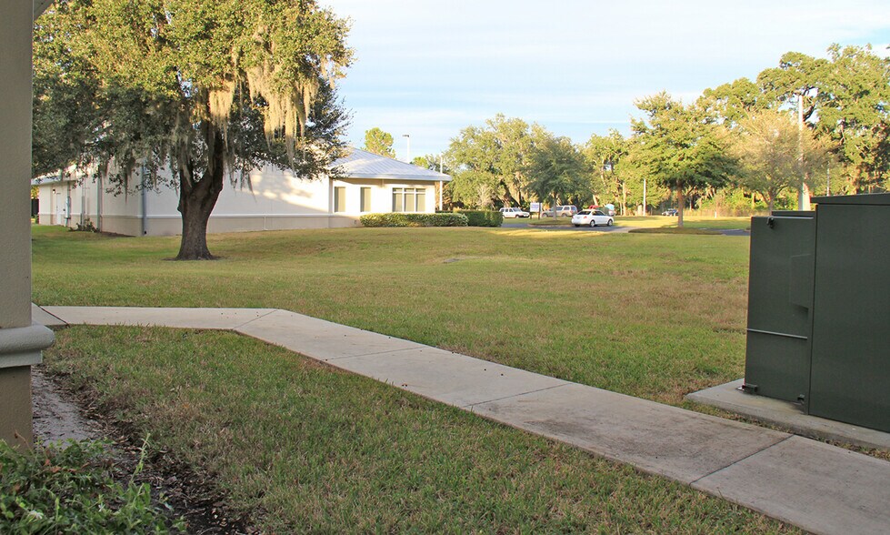 More Photos Of 5941-5943 Webb Rd, Tampa Medical For Lease