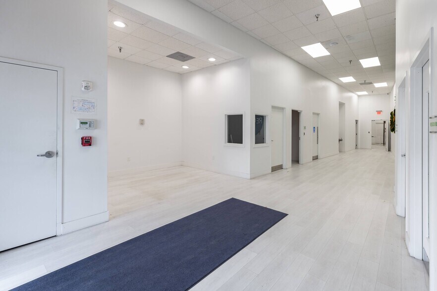 More Photos Of 601 W 20th St, Hialeah Warehouse For Sale