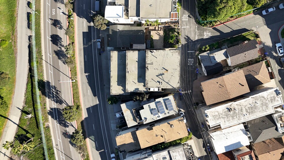 More Photos Of 480 Rosecrans Ave, Manhattan Beach Apartments For Sale