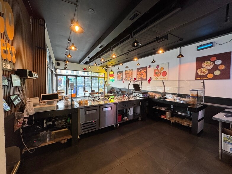 More Photos Of 3935 Bell Blvd, Bayside Restaurant For Lease