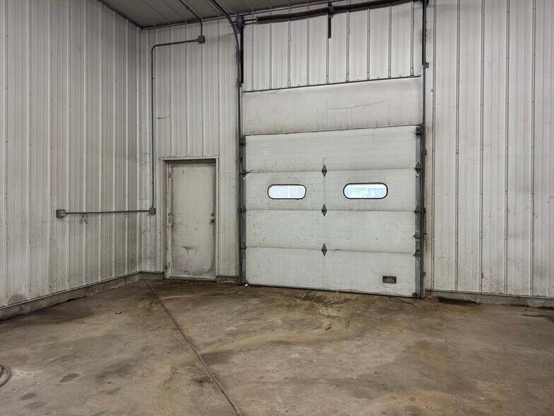 More Photos Of 1011 Stoakes Ave, Sioux Falls Industrial For Lease