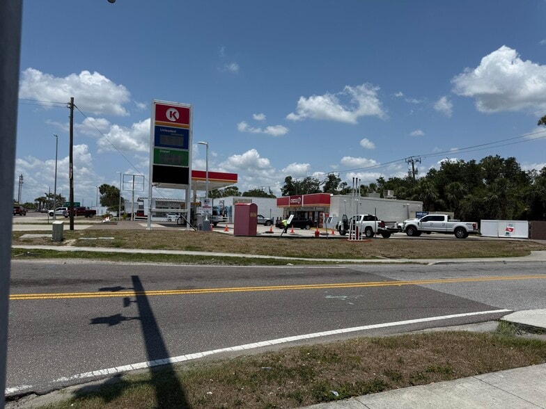 More Photos Of 2646 Tamiami Trl, Port Charlotte Convenience Store For Sale