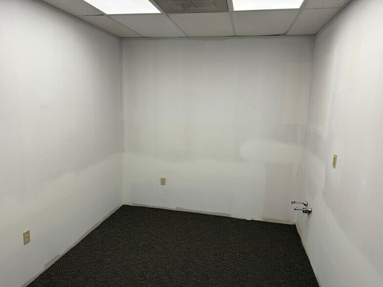 More Photos Of 2 Chelsea Pl, Clifton Park Medical For Lease