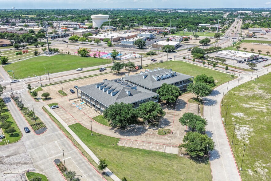 More Photos Of 7222 S Westmoreland Rd, Dallas Office For Lease