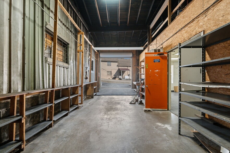 More Photos Of 476 N Main St, Clinton General Retail For Sale