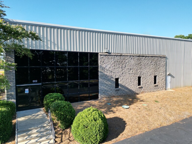 More Photos Of 2 Greentree Rd, Anderson Warehouse For Lease