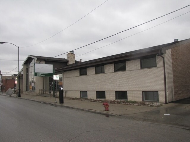 More Photos Of 6420 N California Ave, Chicago Coworking Space