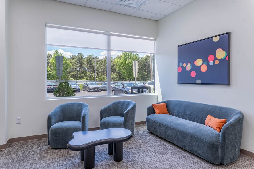 More Photos Of 2013 Cedarbridge Ave, Lakewood Office For Lease