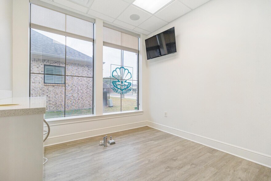 More Photos Of 410 Park Grove Dr, Katy Healthcare For Lease