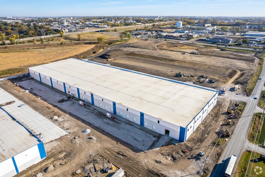 More Photos Of 900 E Broadway Ave, Des Moines Unknown For Lease