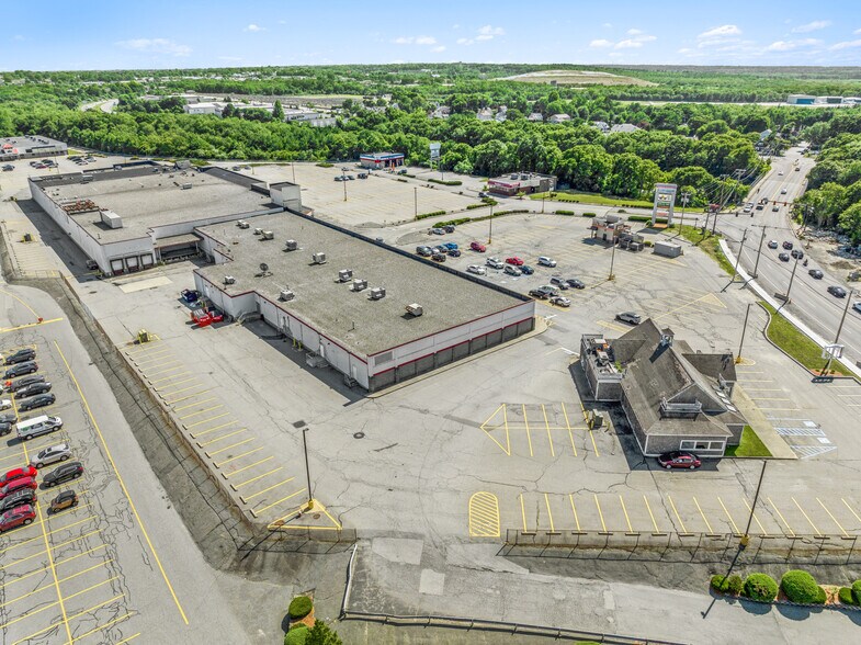 More Photos Of 500-950 Kings Hwy, New Bedford Unknown For Lease