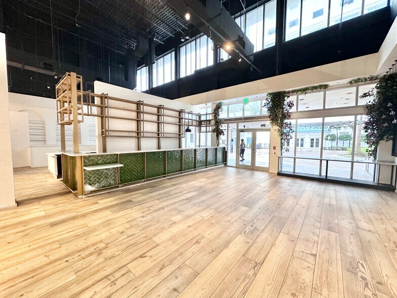 More Photos Of 349 Johnson St, Hollywood Freestanding For Lease