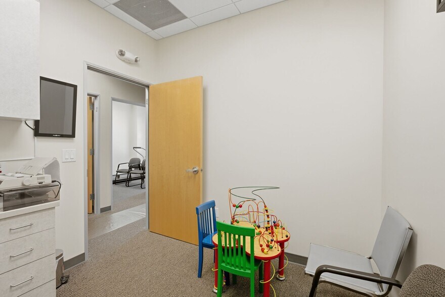 More Photos Of 200 Jose Figueres Ave, San Jose Medical For Sale