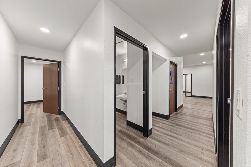 More Photos Of 23282 Peralta Dr, Laguna Hills Warehouse For Sale
