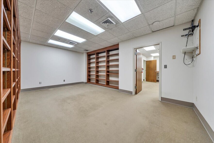 More Photos Of 202-204 S Jefferson St SE, Roanoke Office For Sale