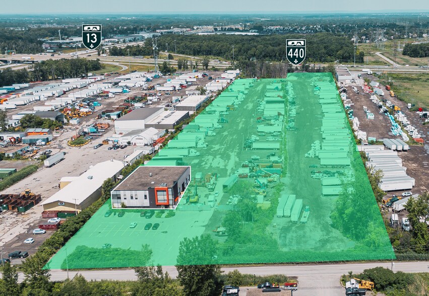 More Photos Of 5281 Boul Cléroux, Laval Warehouse For Lease