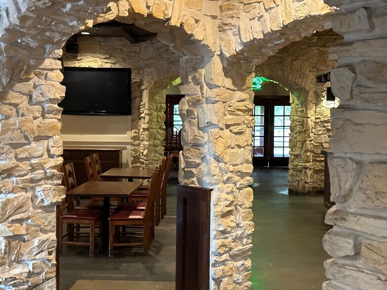 More Photos Of 520 Harvey Rd, College Station Restaurant For Lease