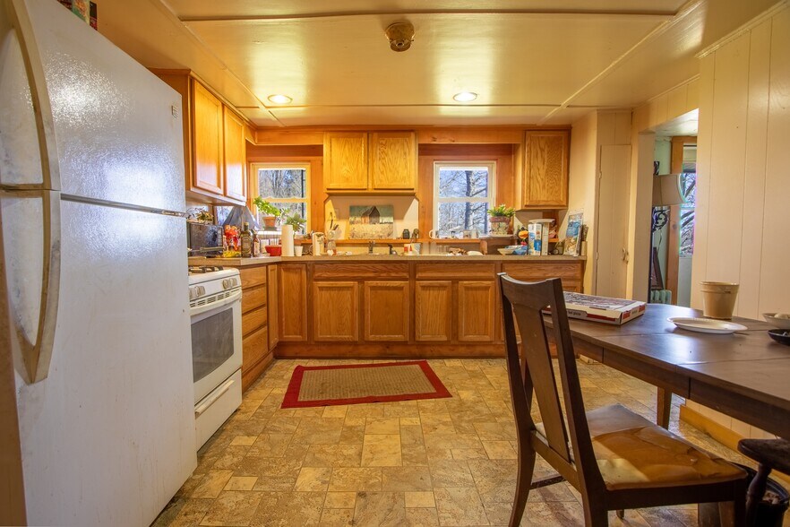 More Photos Of 263 Como Rd, Lake Como Specialty For Sale