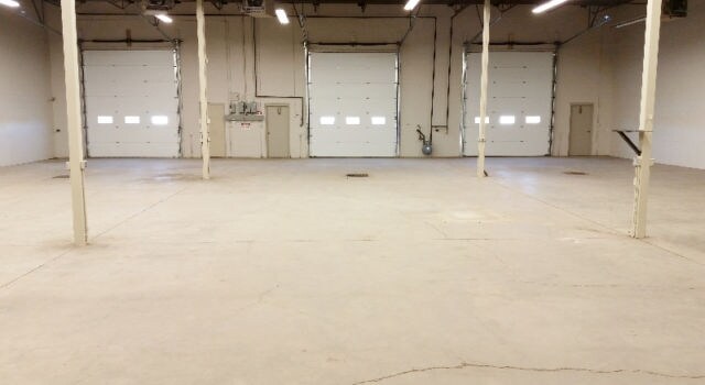 More Photos Of 2104 8th St, Nisku Flex For Sale