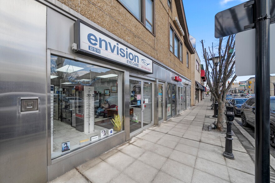 More Photos Of 215 Main St, Fort Lee Office For Sale