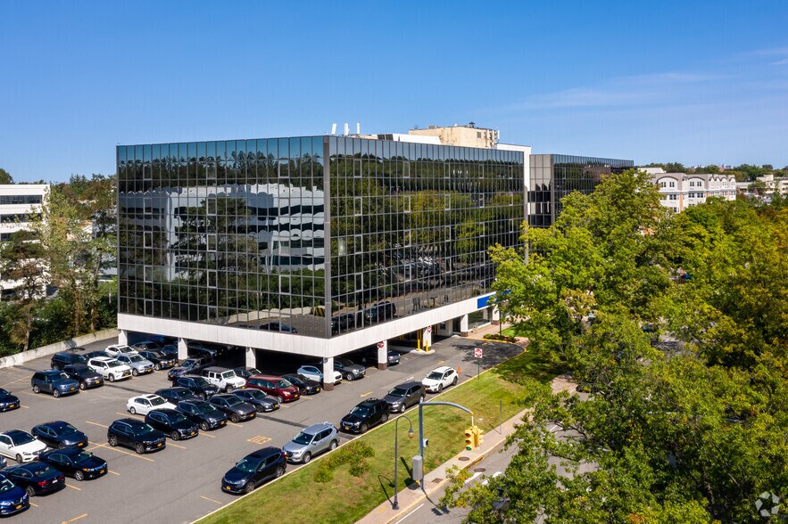 More Photos Of 111 Great Neck Rd, Great Neck Office For Lease