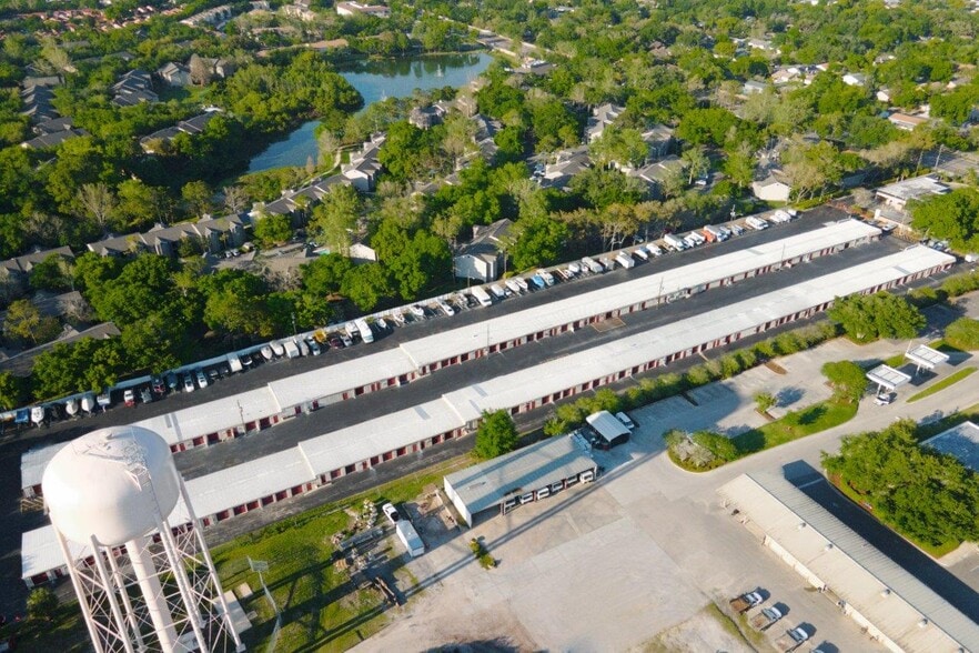 More Photos Of 540 N State Road 434, Altamonte Springs Self Storage For Lease