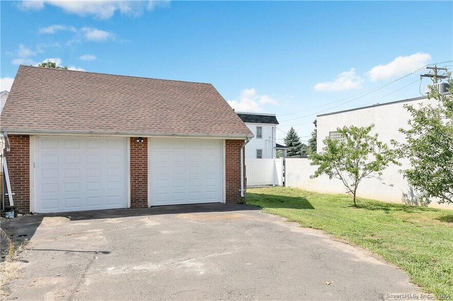 More Photos Of 2065 Barnum Ave, Stratford Coworking Space